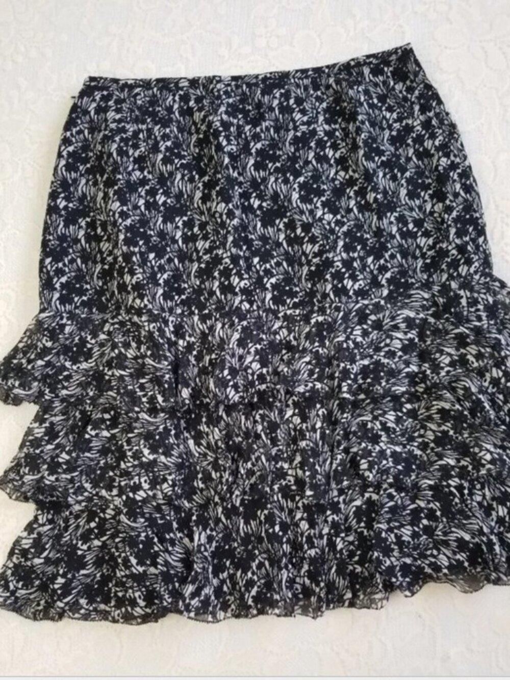 Ann Taylor Silk Floral Tiered Ruffled Skirt Size 6